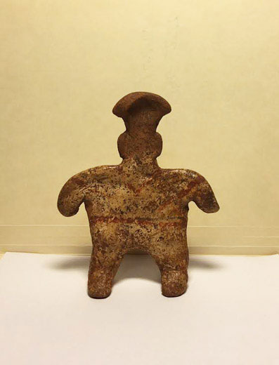 Pre-colombian statuette