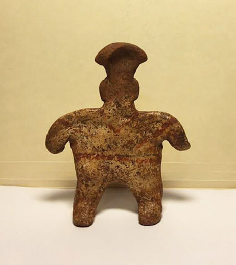 Pre-colombian statuette