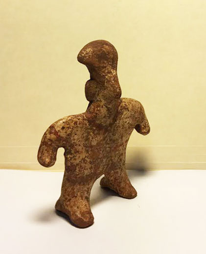 Pre-colombian statuette